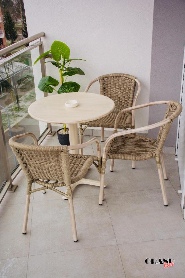 Grand Lux Apartment Doboj Extérieur photo