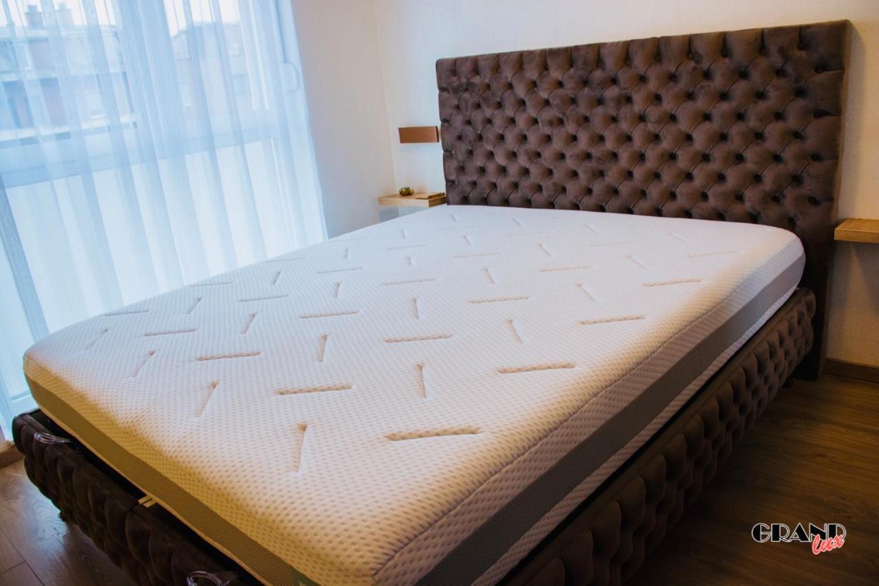 Grand Lux Apartment Doboj Extérieur photo